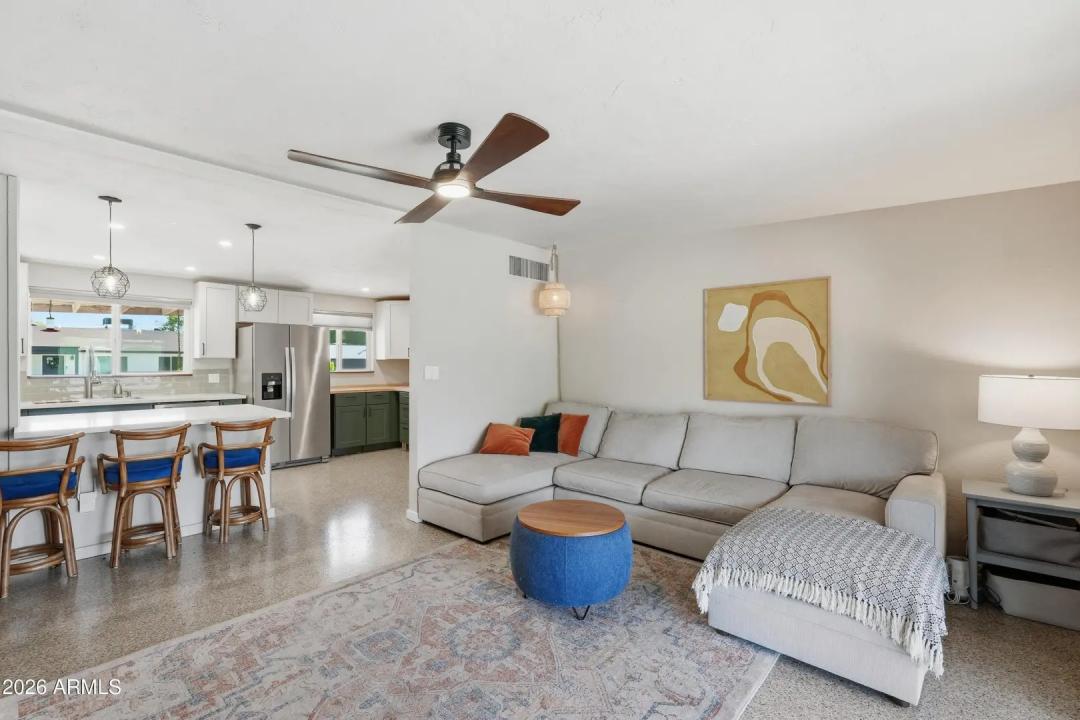 Real Estate Picture 16