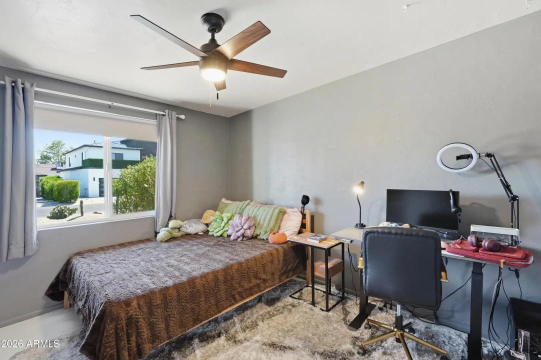 Real Estate Picture 19