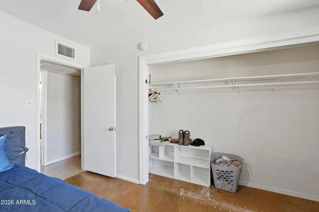 Real Estate Picture 22