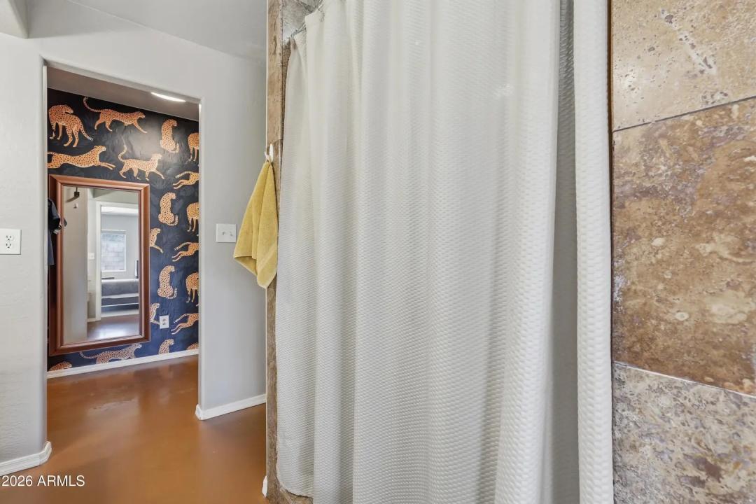 Real Estate Picture 30