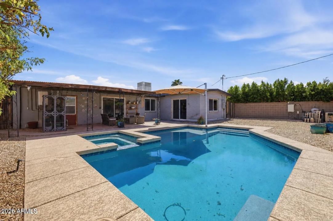 Real Estate Picture 37