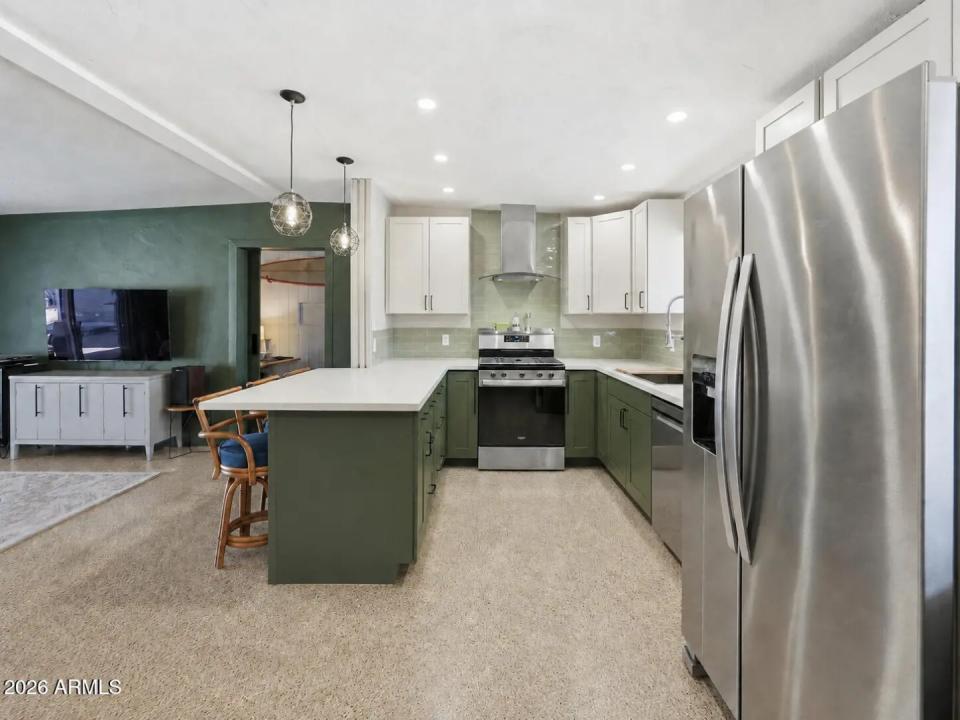 Real Estate Picture 8