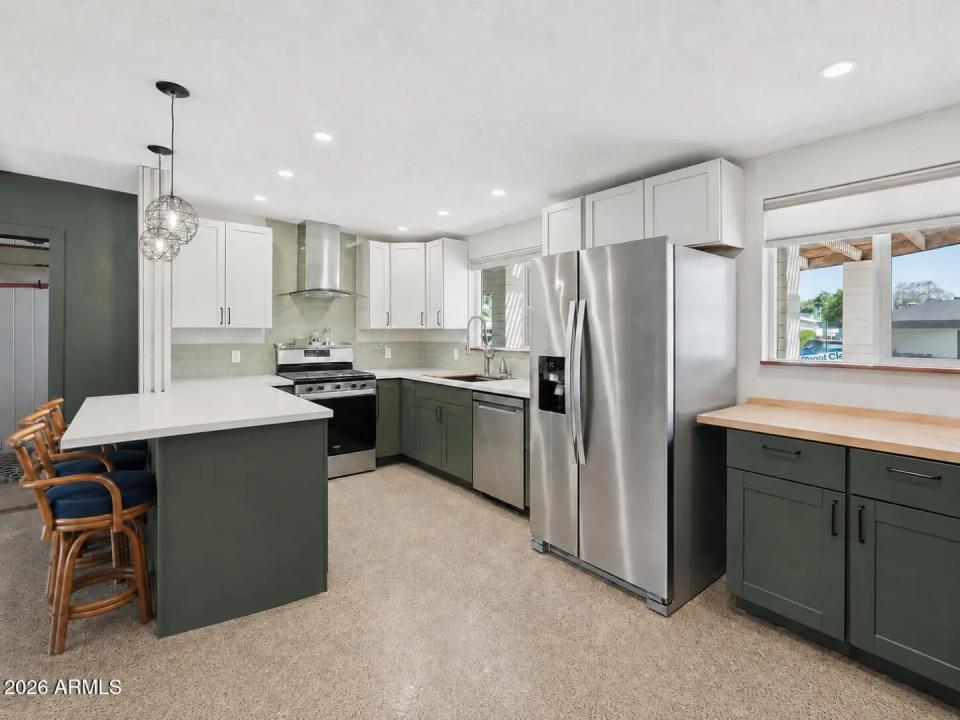 Real Estate Picture 9