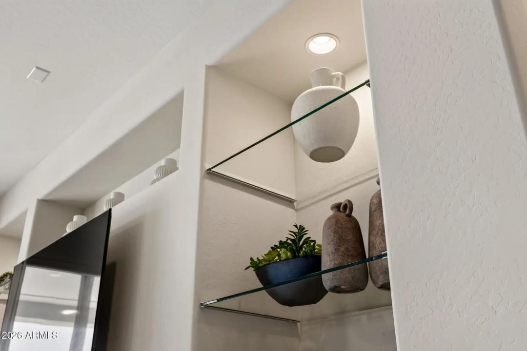 Real Estate Picture 24