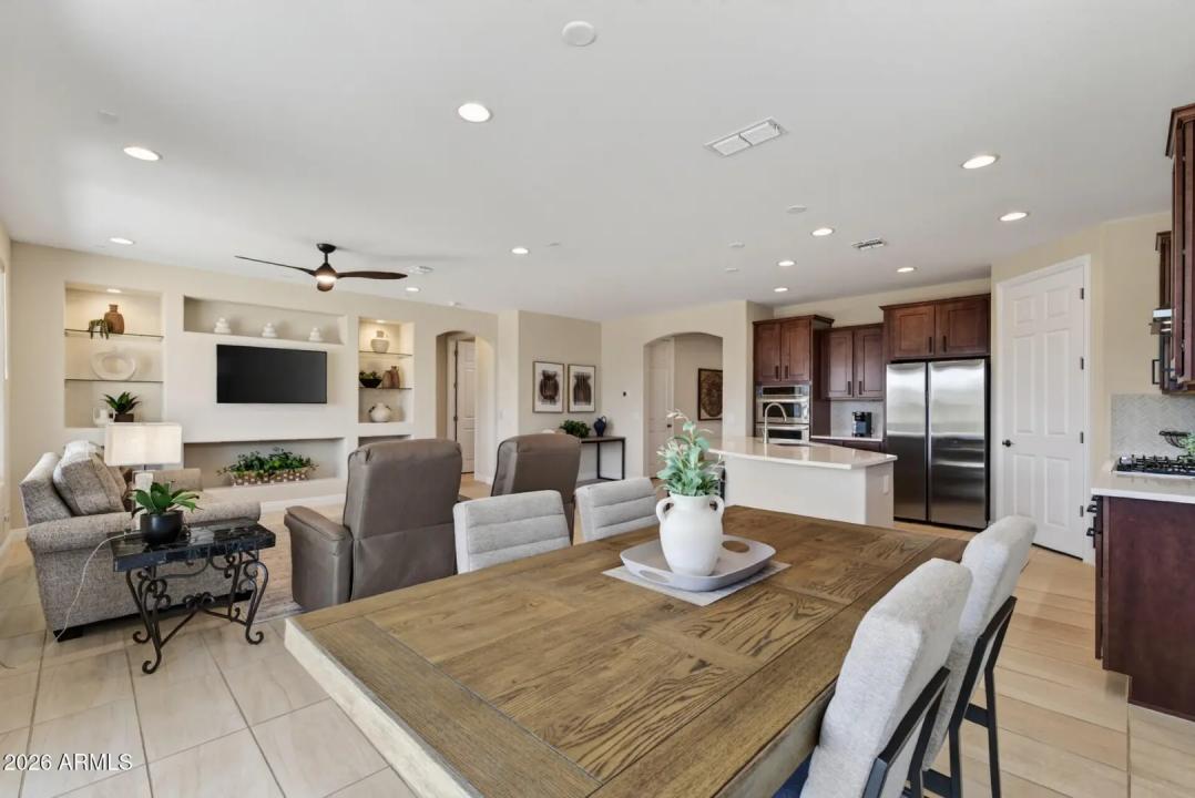 Real Estate Picture 19