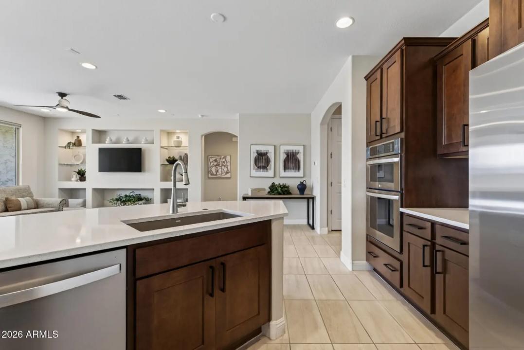 Real Estate Picture 15