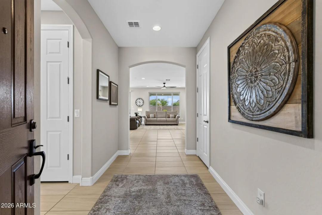 Real Estate Picture 6