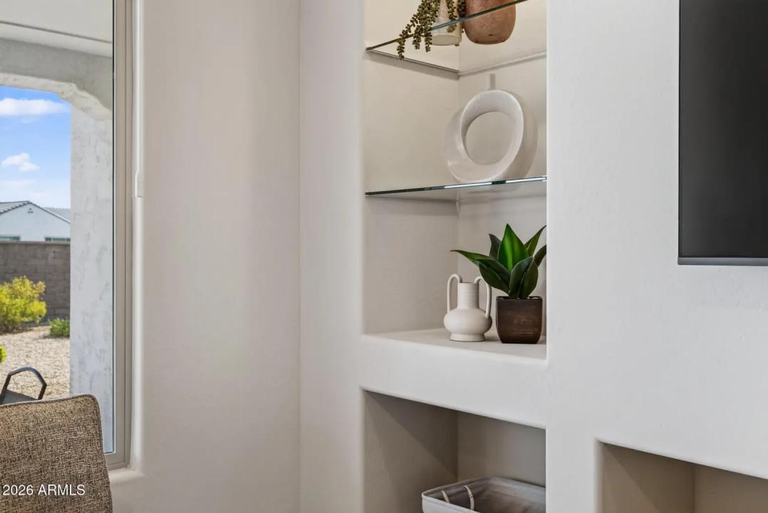 Real Estate Picture 23