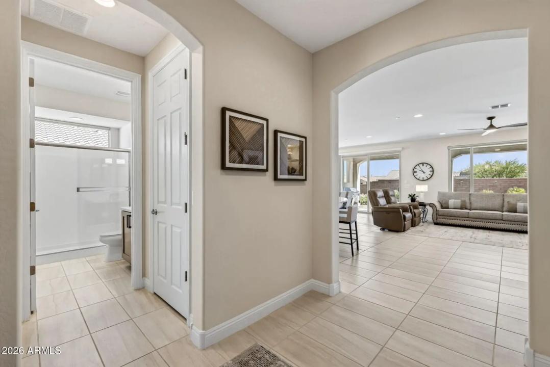 Real Estate Picture 7