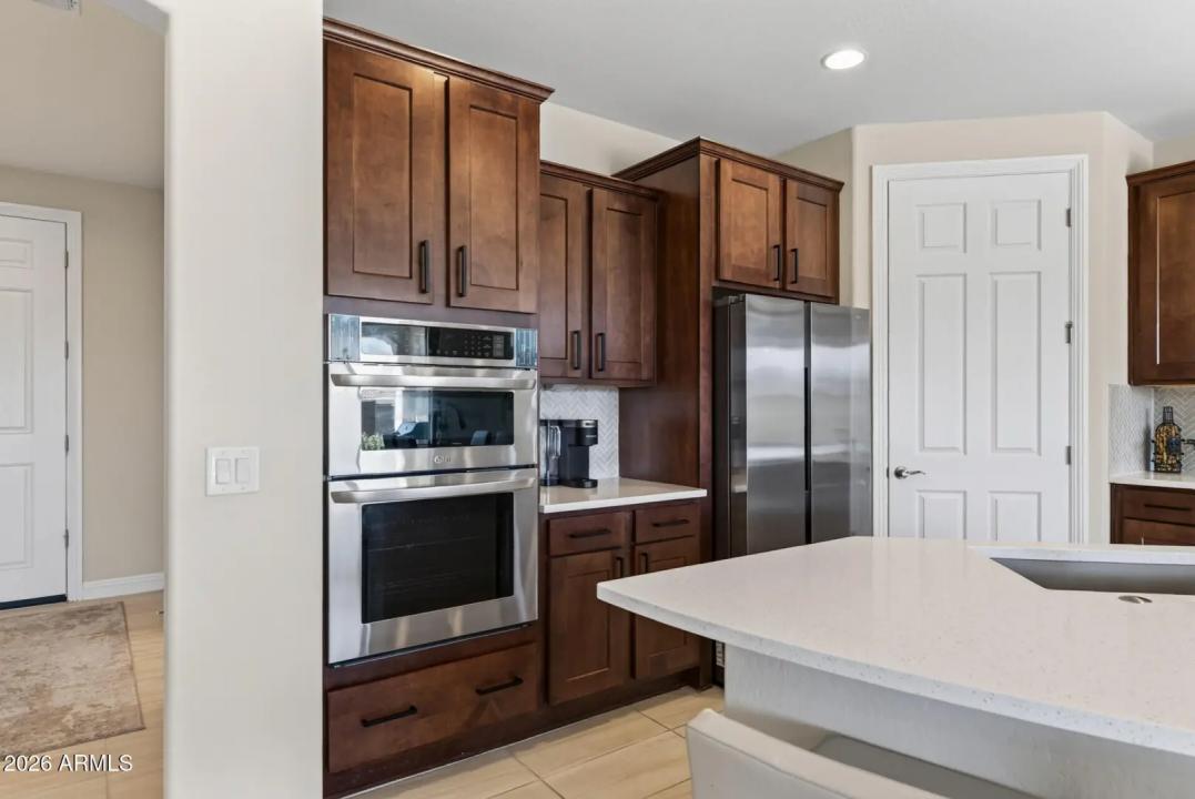 Real Estate Picture 10