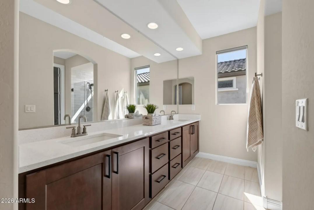 Real Estate Picture 28