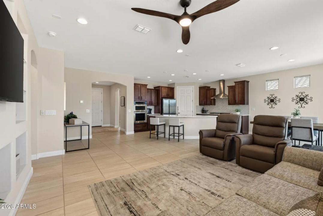 Real Estate Picture 22