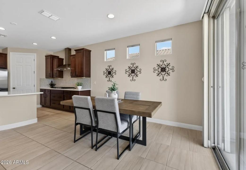 Real Estate Picture 20