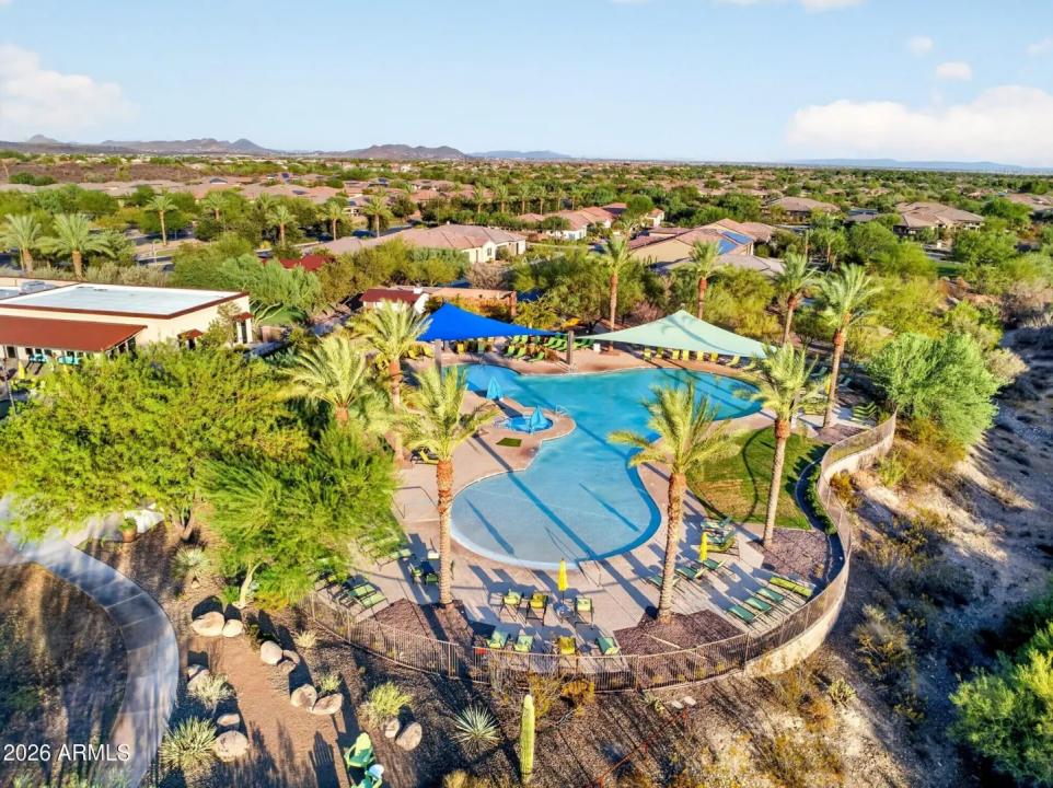Real Estate Picture 30