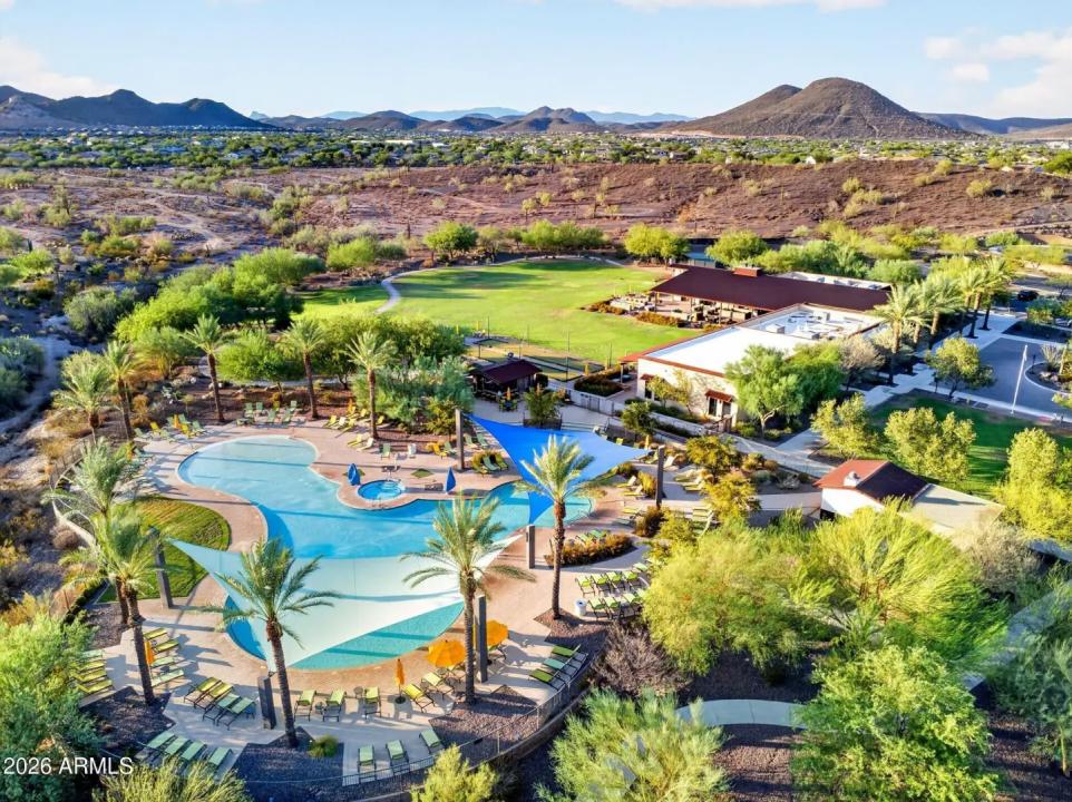 Real Estate Picture 32