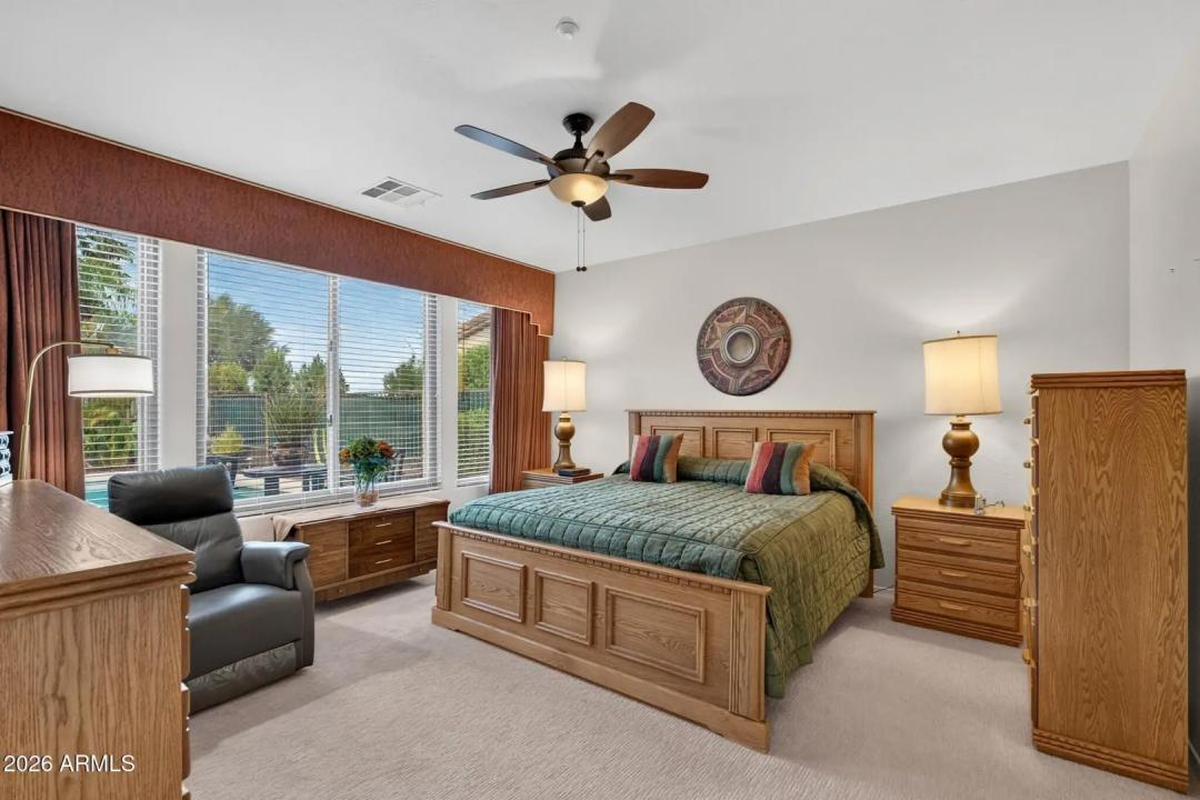 Real Estate Picture 13