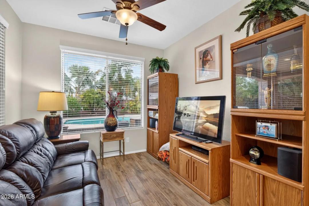 Real Estate Picture 21