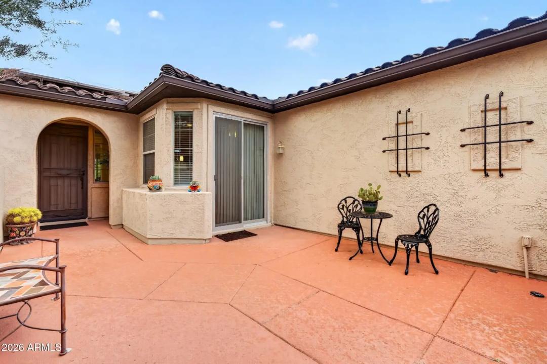Real Estate Picture 5
