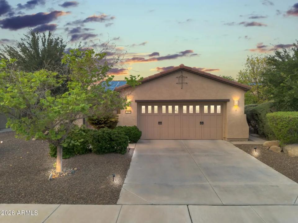 12376 W RUNNING DEER Trail Peoria AZ 85383
