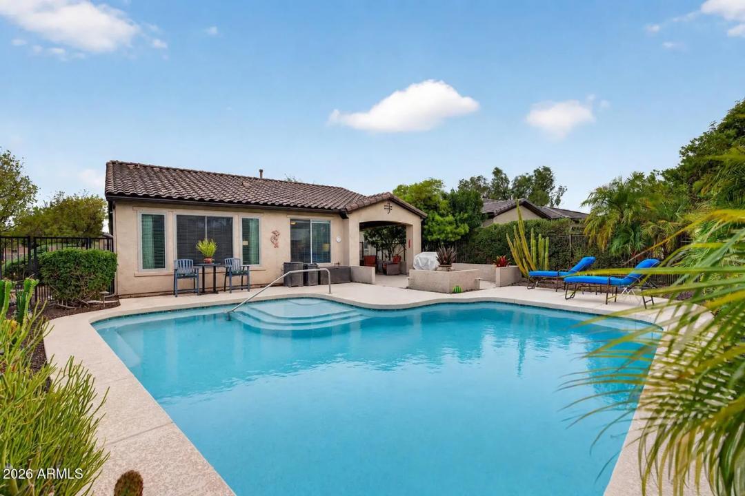Real Estate Picture 22