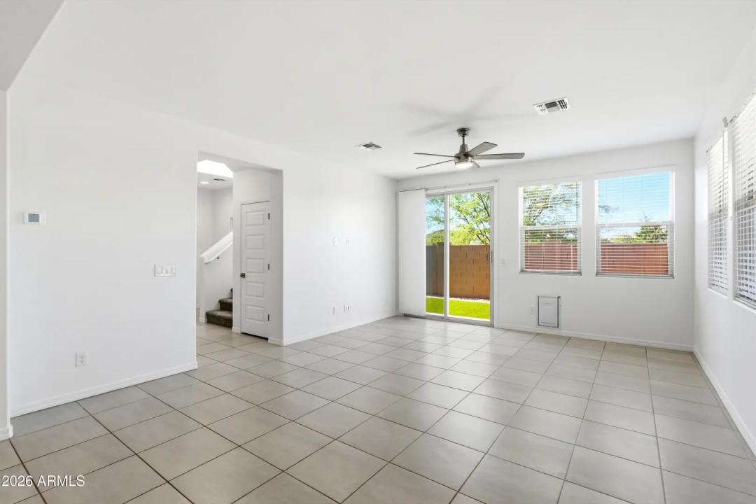 Real Estate Picture 6
