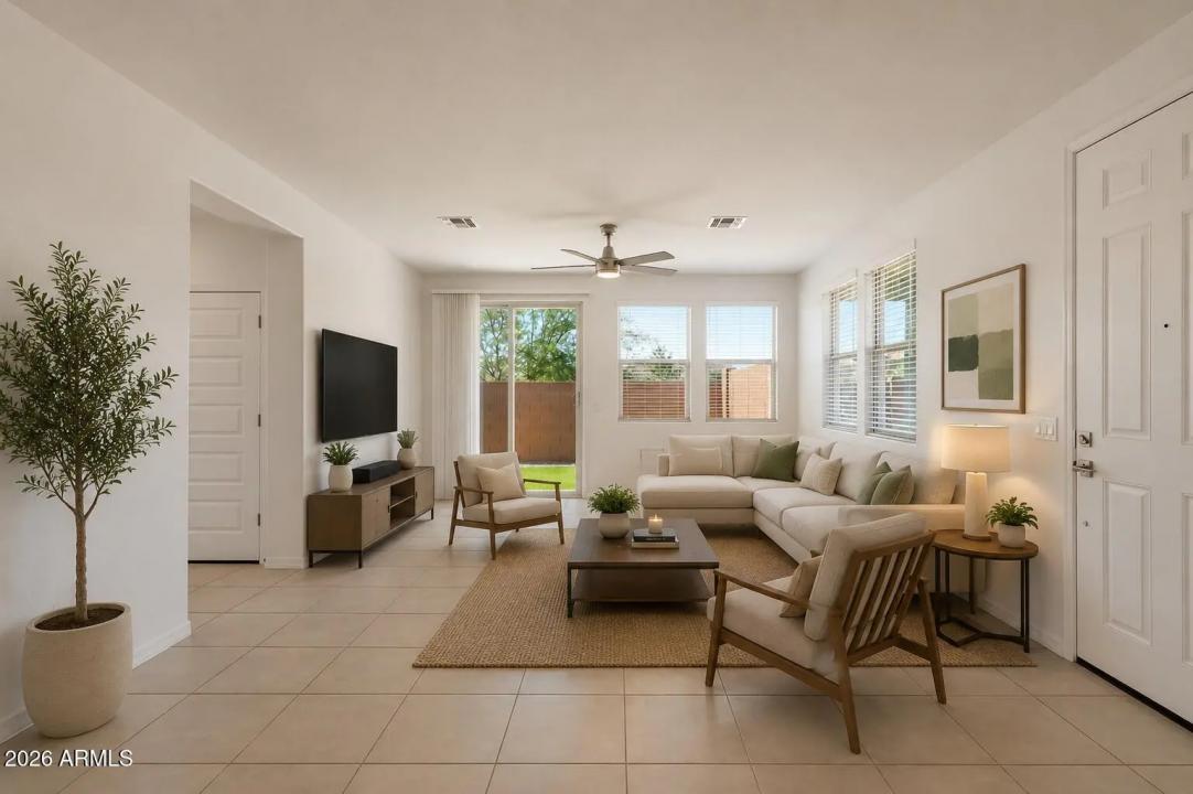 Real Estate Picture 7