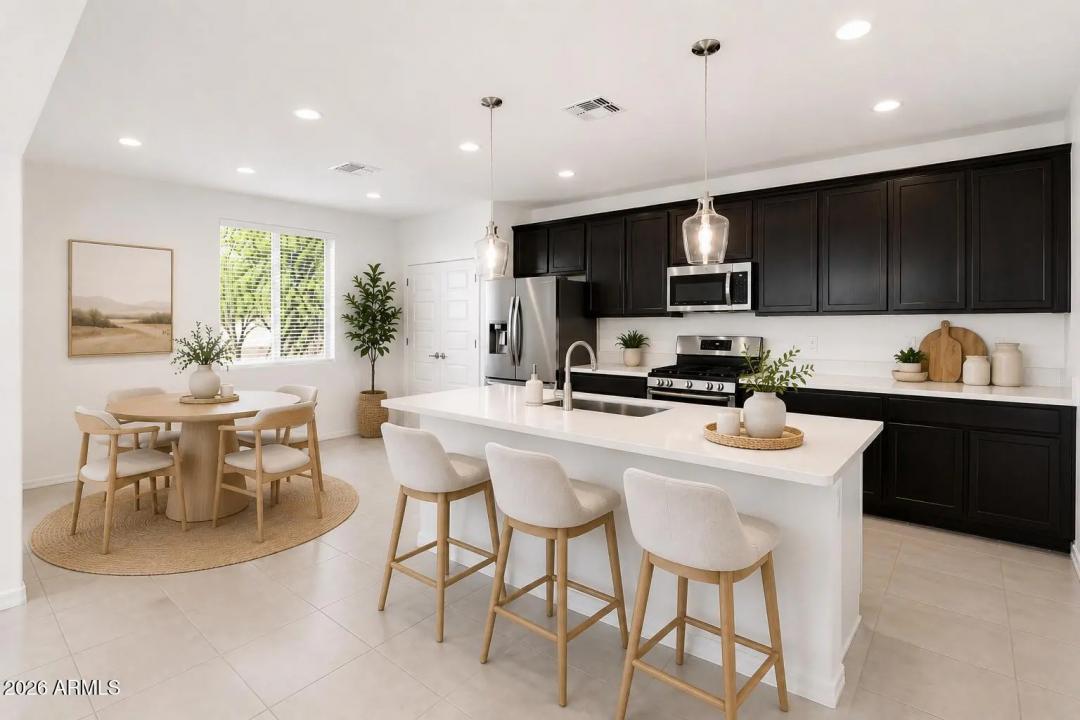 Real Estate Picture 9