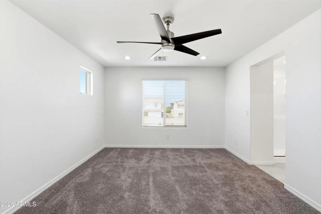Real Estate Picture 16
