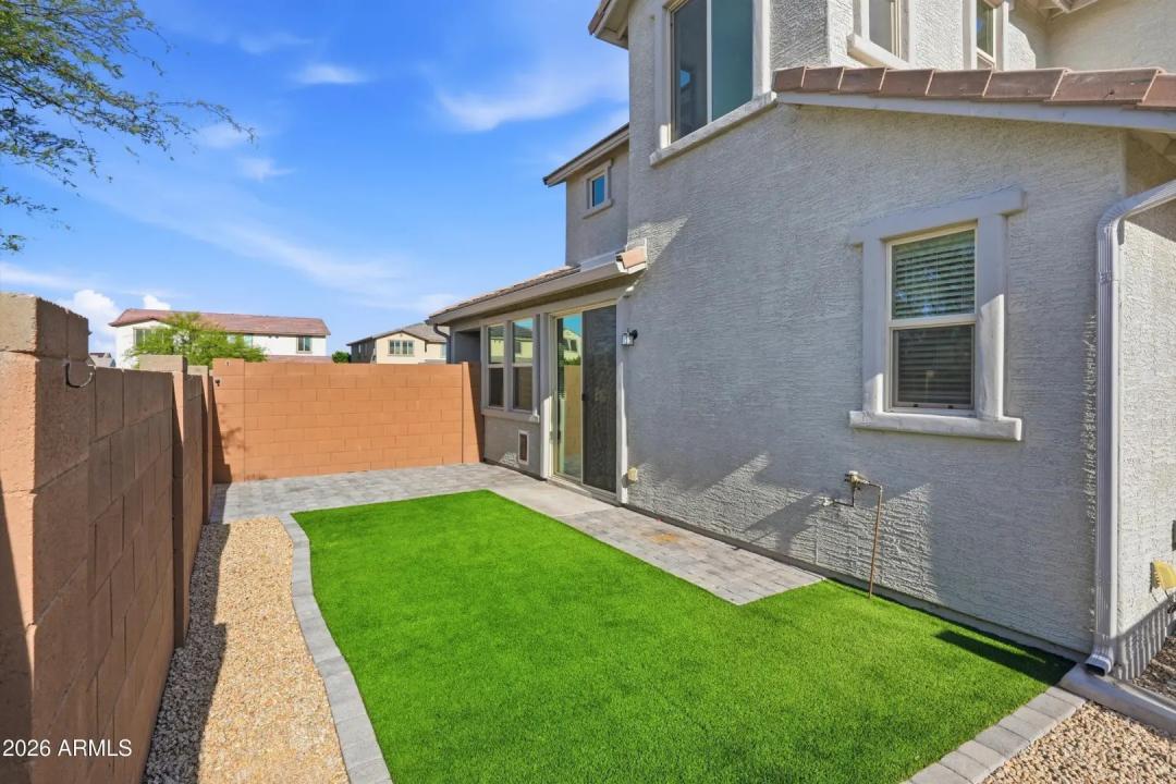 Real Estate Picture 27