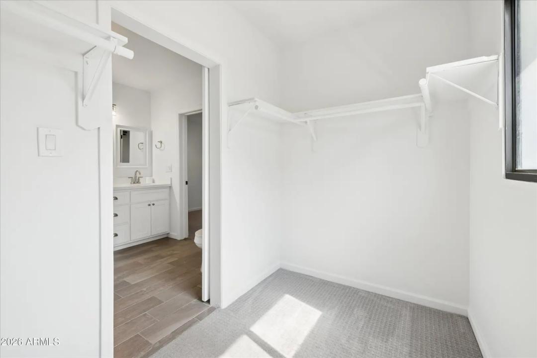 Real Estate Picture 16