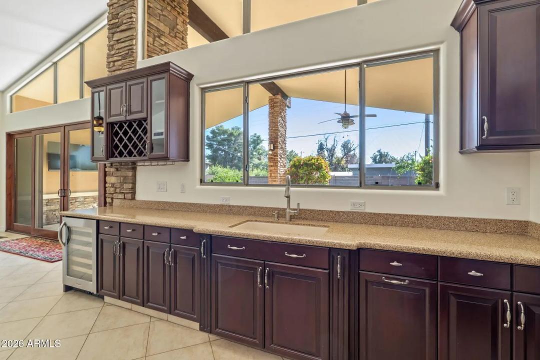 Real Estate Picture 12
