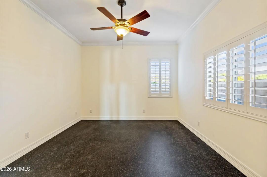 Real Estate Picture 17