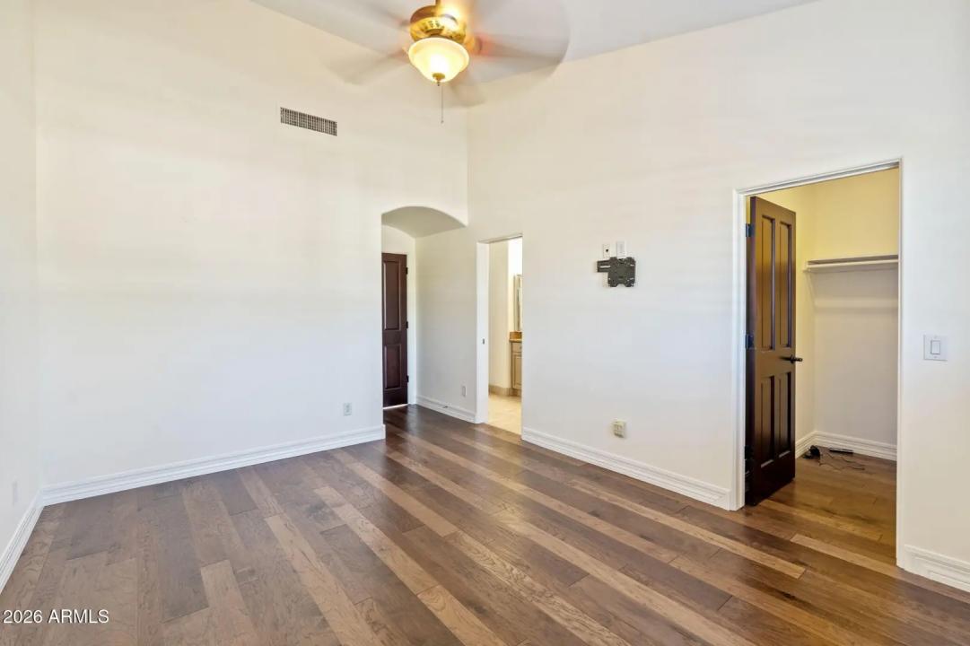 Real Estate Picture 26