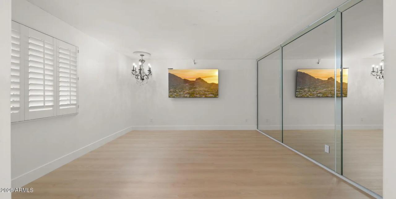 Real Estate Picture 11