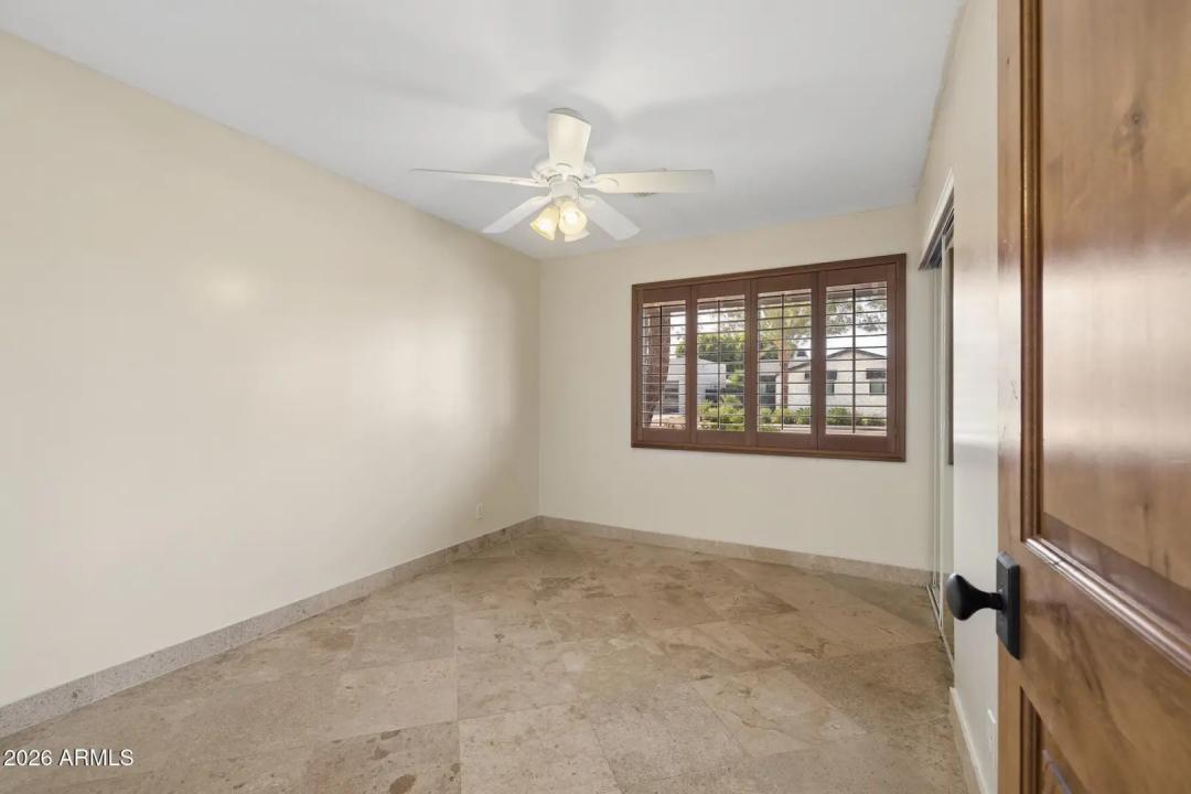 Real Estate Picture 29