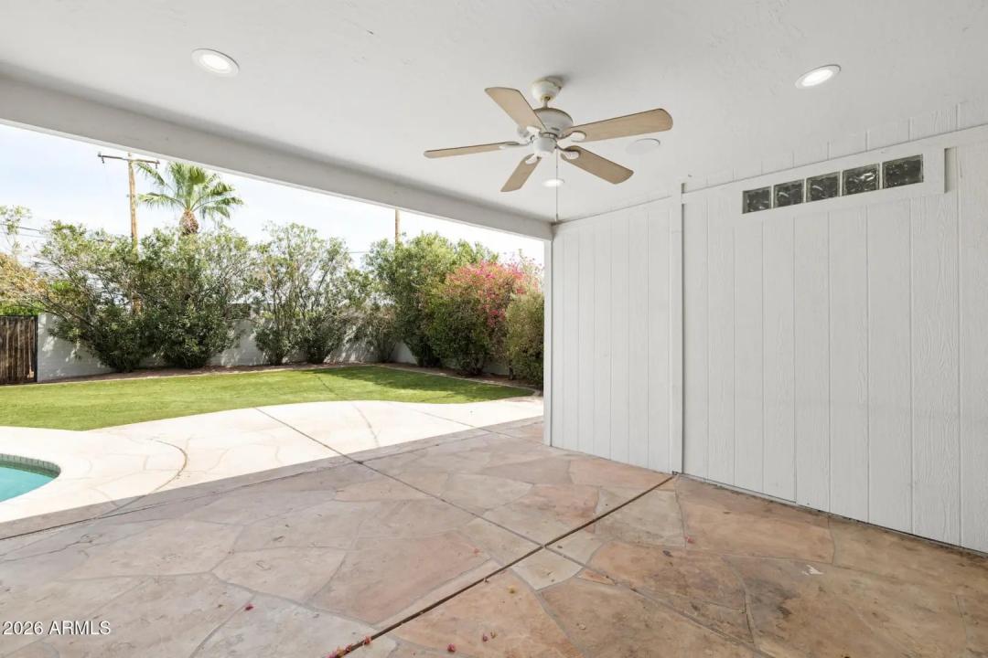 Real Estate Picture 33