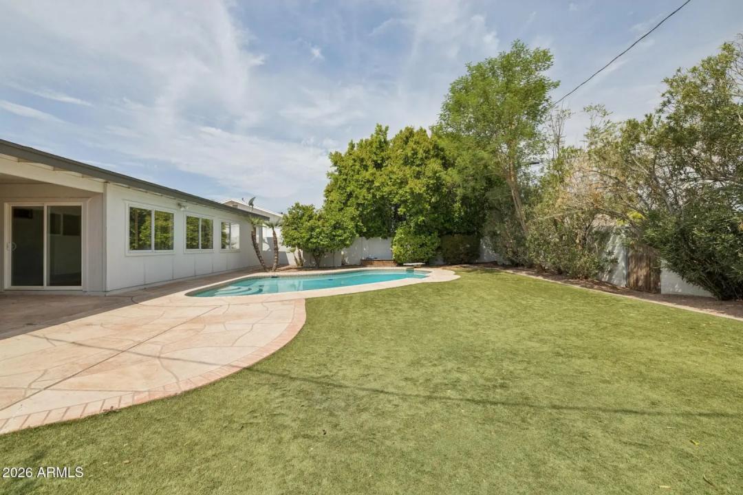 Real Estate Picture 36