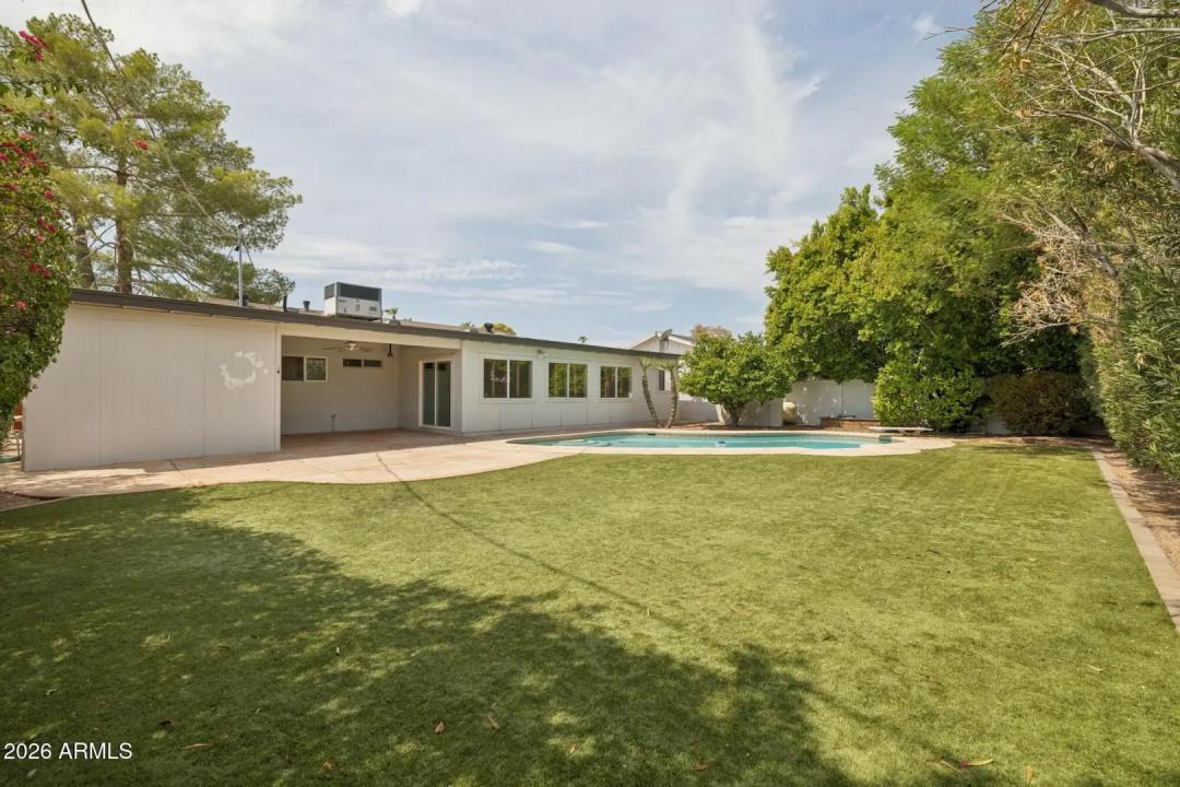 Real Estate Picture 37