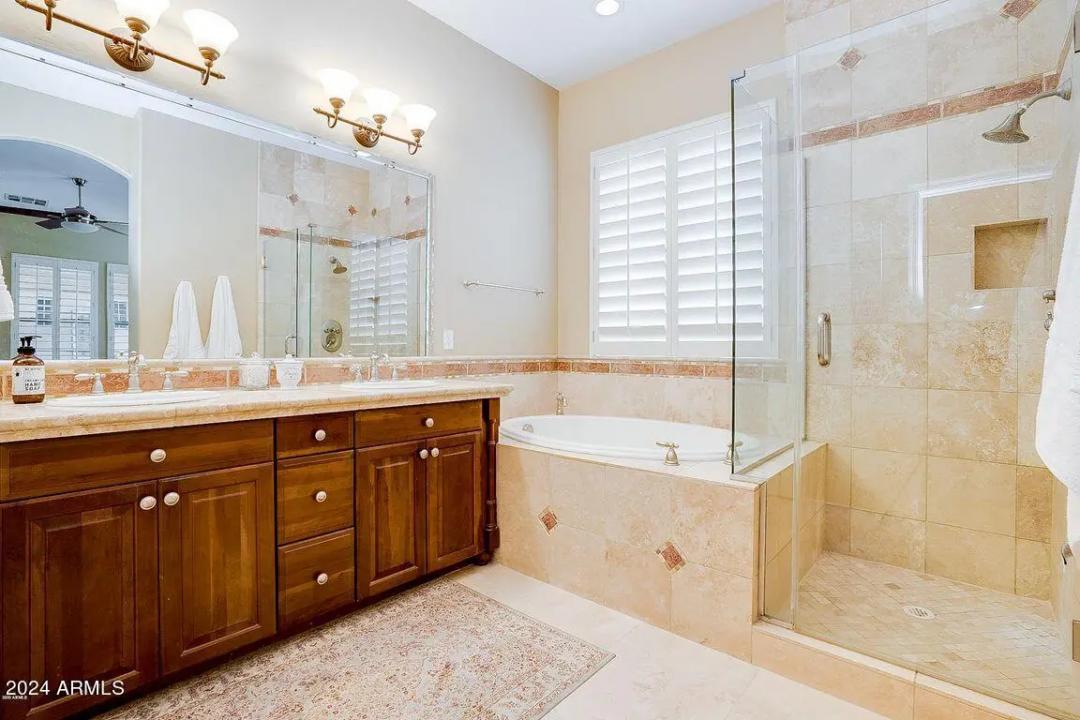 Real Estate Picture 22
