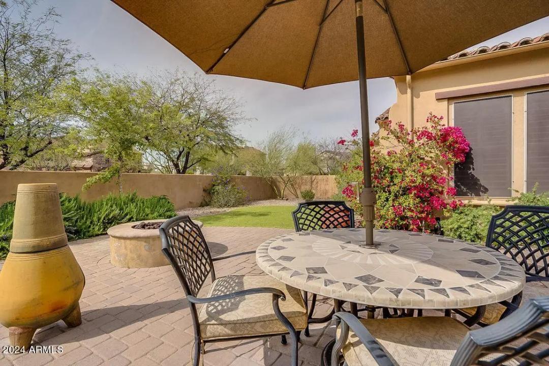Real Estate Picture 3