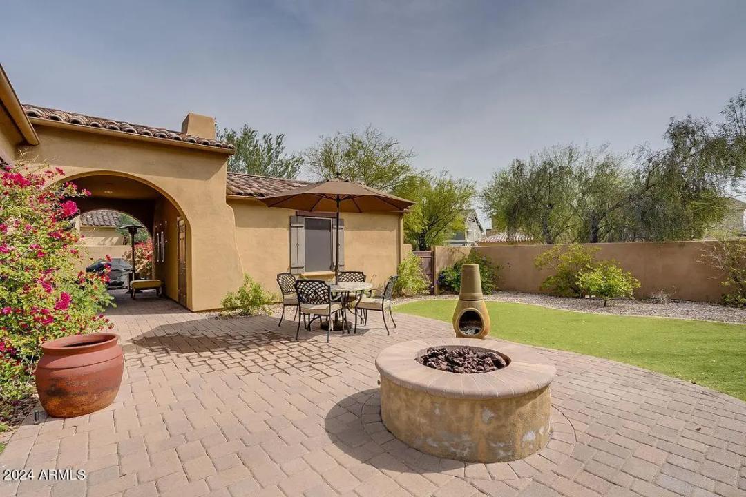 Real Estate Picture 5