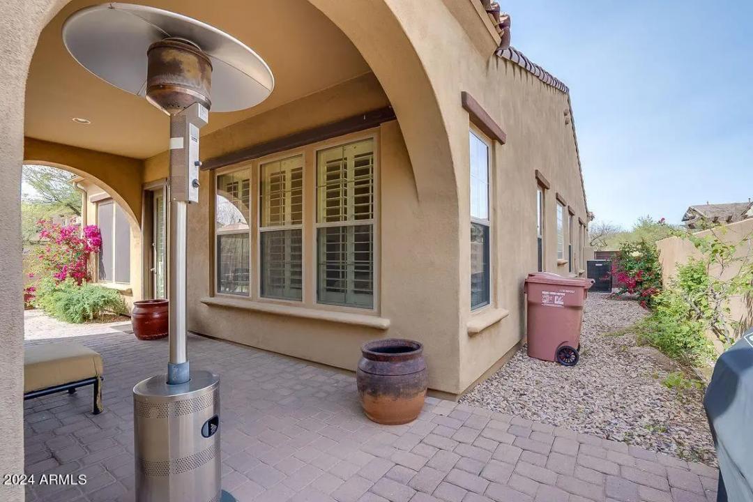 Real Estate Picture 28