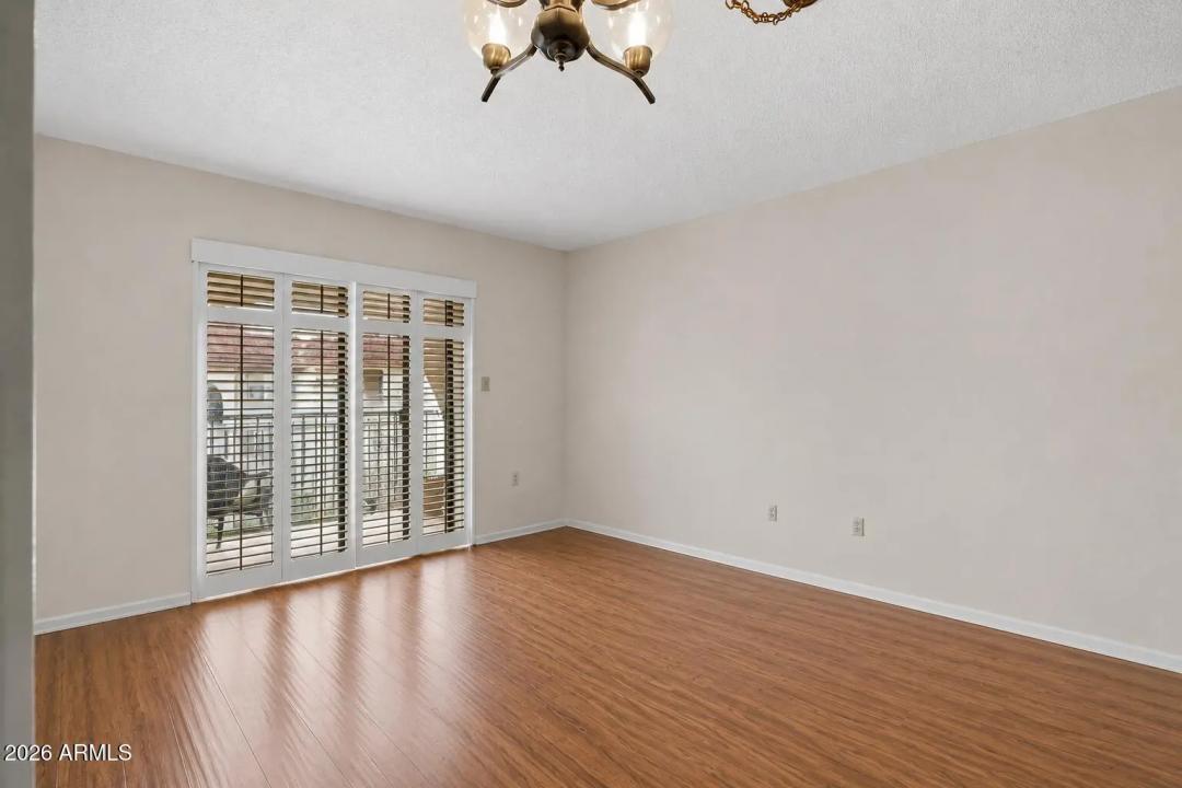 Real Estate Picture 3