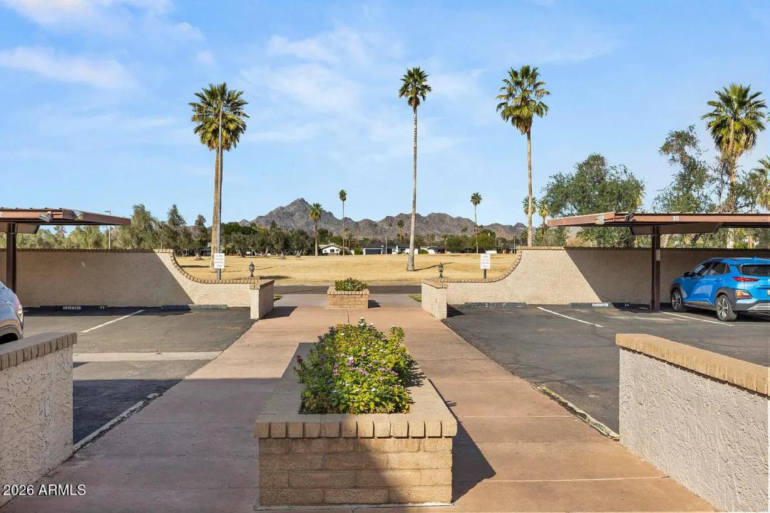 Real Estate Picture 10