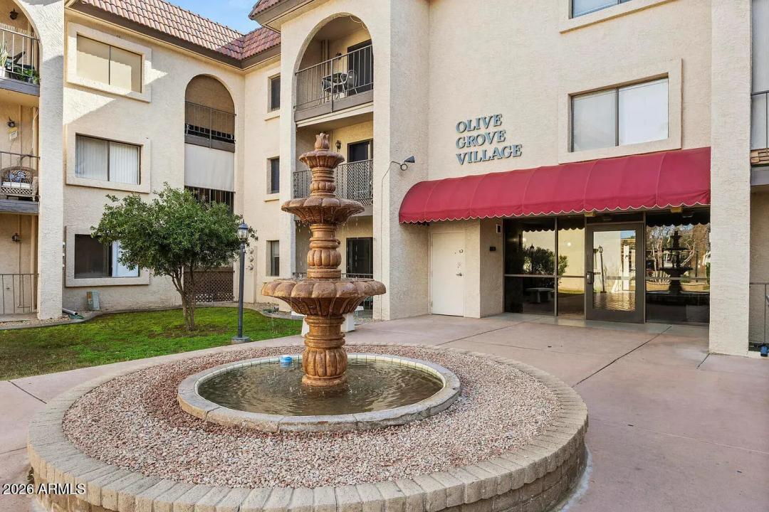 Real Estate Picture 11