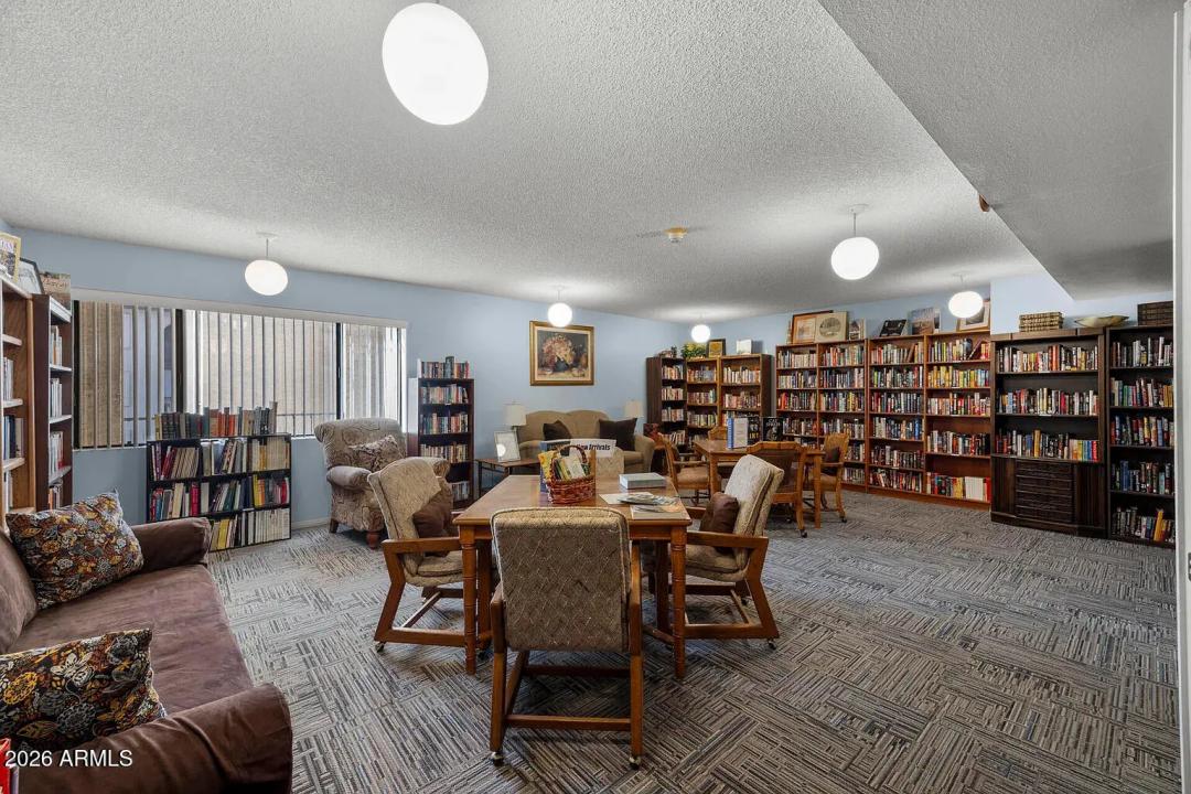 Real Estate Picture 17