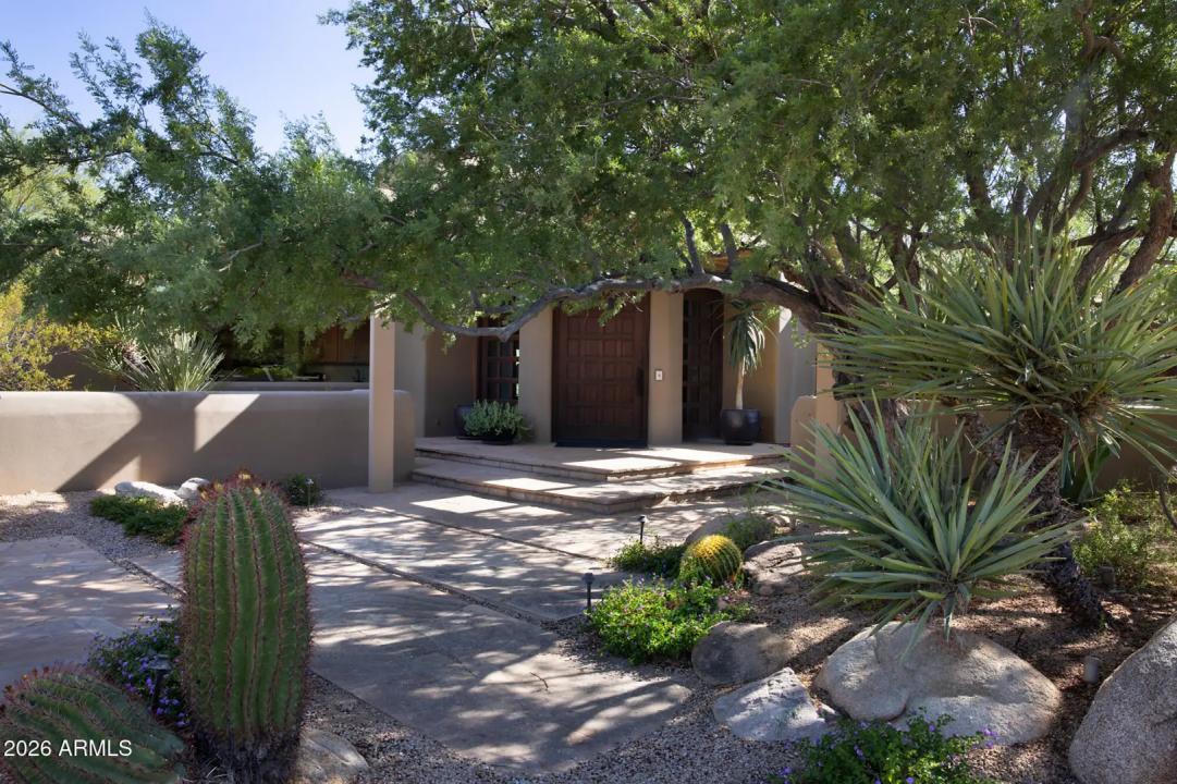 Real Estate Picture 3