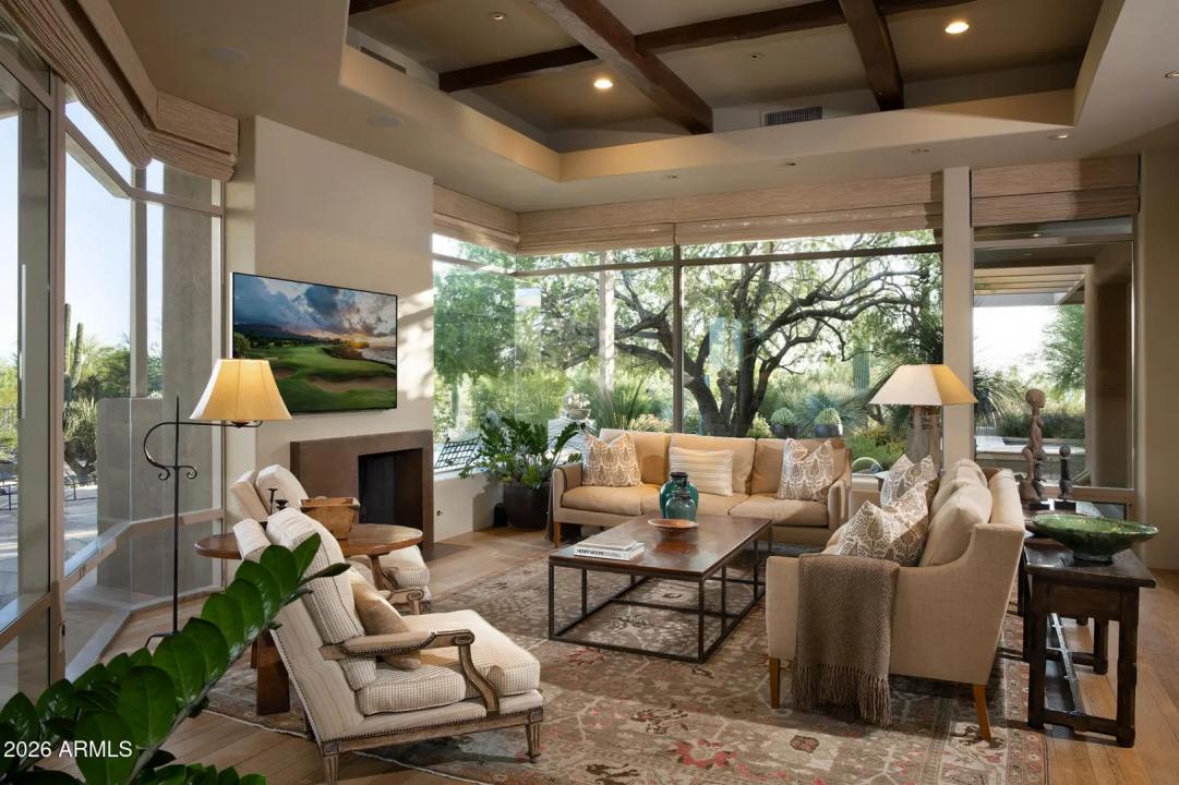 Real Estate Picture 11