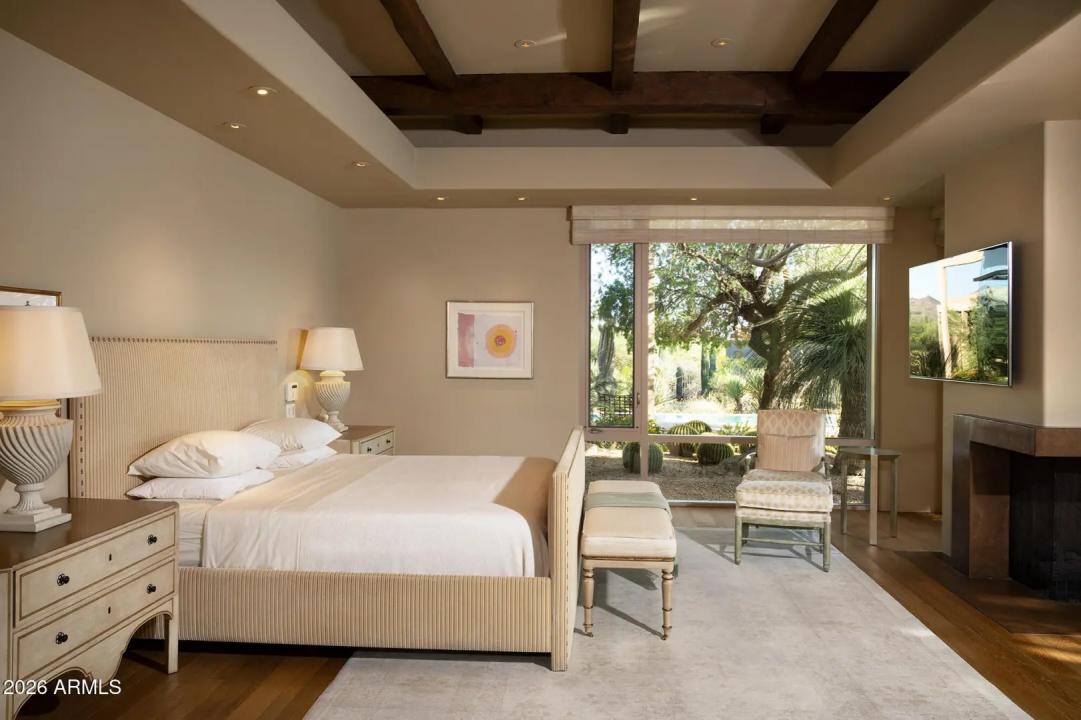 Real Estate Picture 16