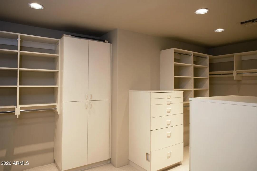 Real Estate Picture 21